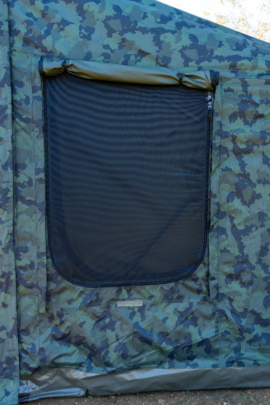 Ridgemokey xf2 compact v2 camo bivvy. Side door mozzie net.