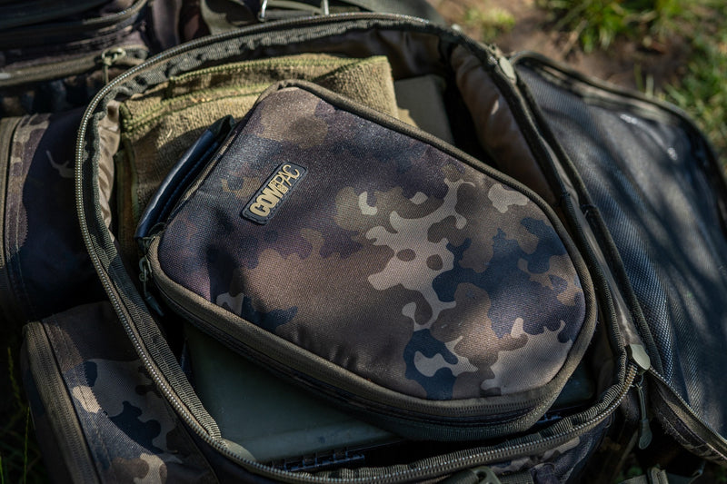 Load image into Gallery viewer, Korda Compac Scales Pouch Dark Kamo

