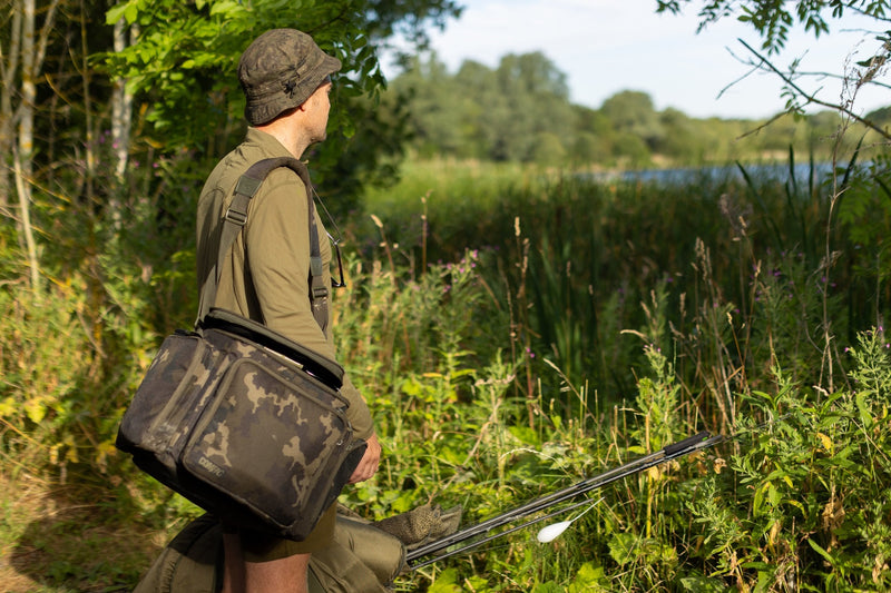 Load image into Gallery viewer, Korda Compac cube carryall Dark Kamo
