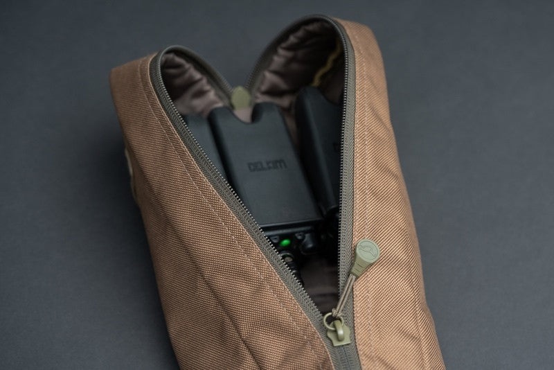 Load image into Gallery viewer, Korda Compac Bank Stick Bag
