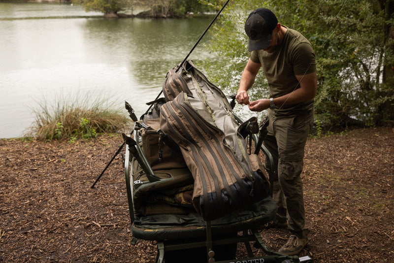 Load image into Gallery viewer, Korda Compac 5 Rod Divide Holdall 12ft
