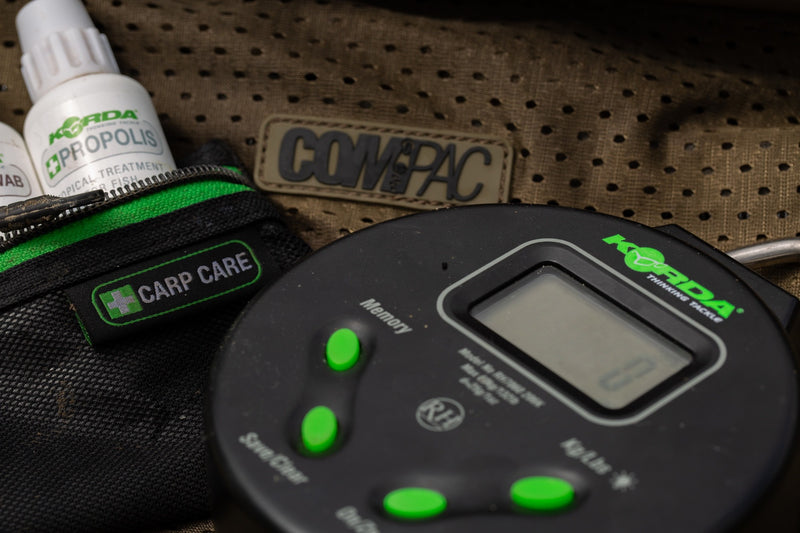Load image into Gallery viewer, Korda Digital Scales
