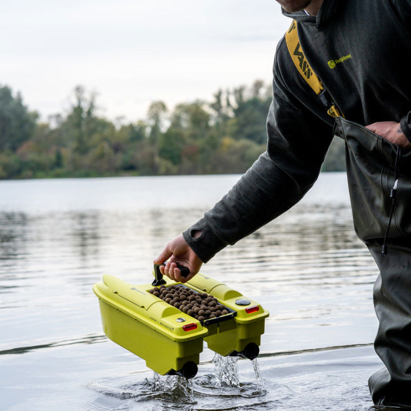 Load image into Gallery viewer, Ridgemonkey Hunter 750 Baitboat Echo Edition Hi-Vis
