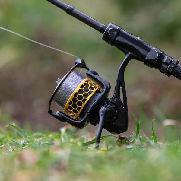 Load image into Gallery viewer, Nash Scope GT 4000 Gold Reel
