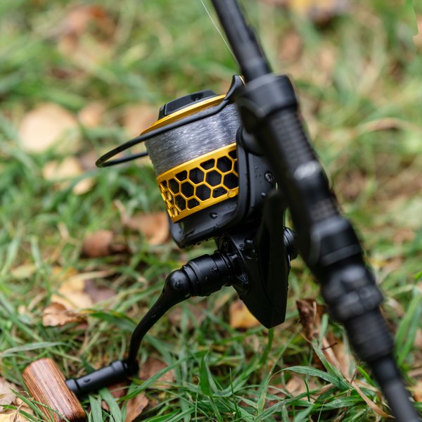 Load image into Gallery viewer, Nash Scope GT 4000 Gold Reel
