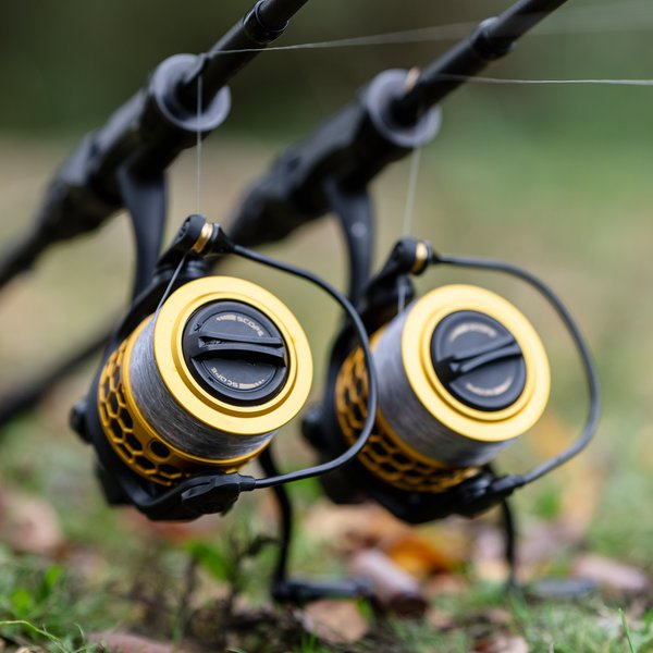 Load image into Gallery viewer, Nash Scope GT 4000 Gold Reel
