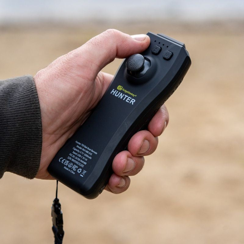 Load image into Gallery viewer, Ridgemonkey Hunter 750 Bait Boat HI-VIS Edition

