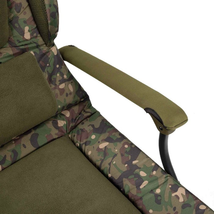 Load image into Gallery viewer, Trakker Levellite Camo Longback Chair
