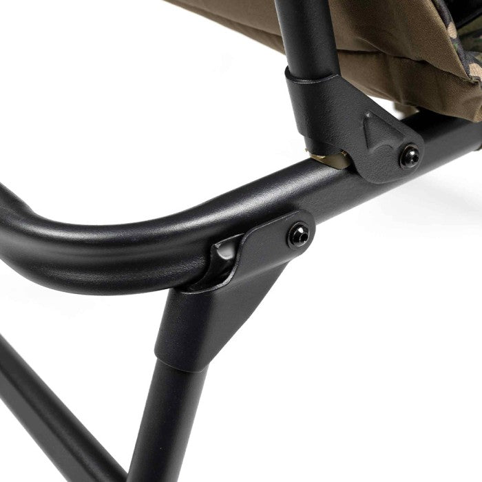 Load image into Gallery viewer, Trakker Levellite Camo Longback Chair
